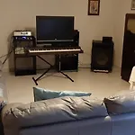 3 Floors Independent Garden And Garage فيلة سينالونغا